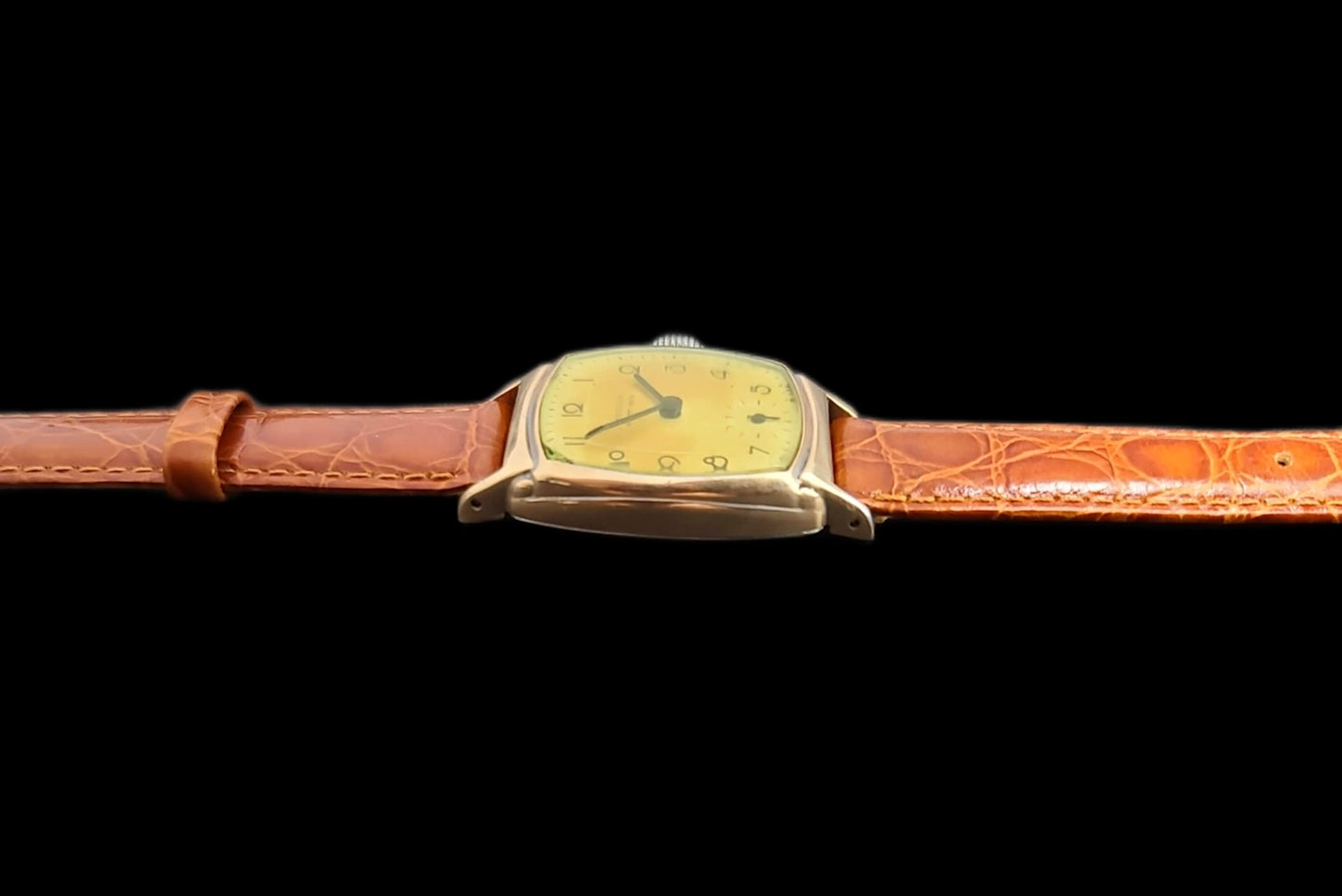 Westclox Very Vintage Mens Tank Style Mechanical Watch With Crocodile Band