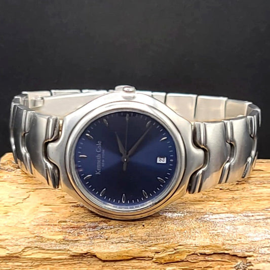Kenneth Cole Classy Gentlemans Quartz Analog Watch With Date Display at 6 Position